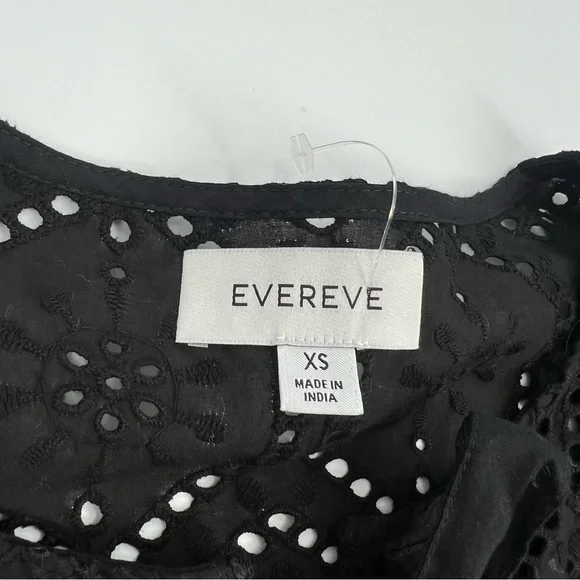 Evereve Elsie Eyelet Tie Front Blouse black sz XS - Picture 6 of 9